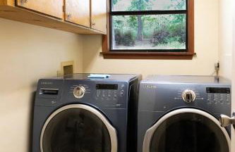 Lakefront 3BR with Bunkhouse and Kayaks, Rowboat Included - Foto 16