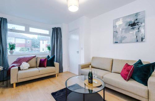 Comfy 3-BR Wirral Home | Free Parking & Wi-Fi - Foto 56