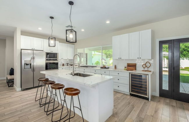 Modern Arcadia Estate Htd Pool Bikes Chef Kitchen - Foto 10