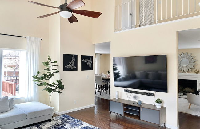 DT Reno - Classy Vacation Home w Backyard Patio - Foto 9