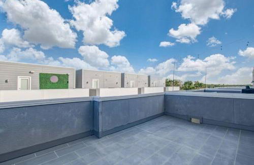 Luxurious Med Cntr/NRG Townhome - Photo 9