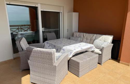 Apartamento de ensueño con vistas al mar by beBalmy - Photo 11