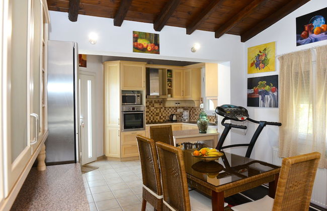 Orestis Suites - Photo 21