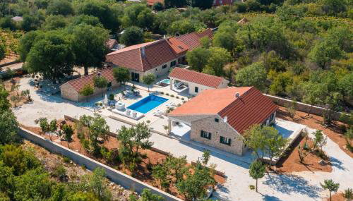 Tosic Estate - Villa, Vineyards and Winery - Foto 1