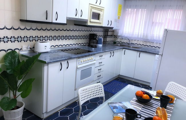 Funcional y Elegante en el centro junto guggenheim by Urban Hosts - Foto 9