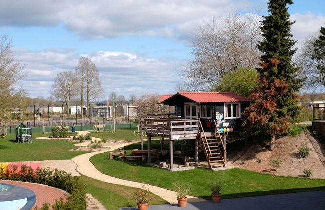 Holiday Home With Motorboat - Photo 29