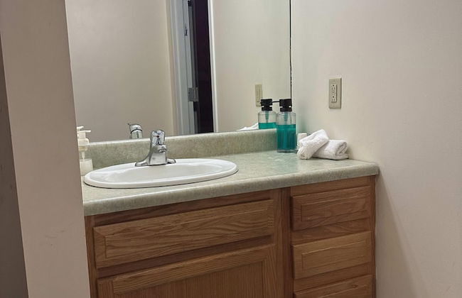 2 Bedroom Downtown Apt Walkable Safe Clean - Foto 12