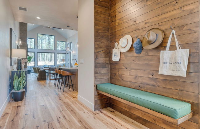 Grand Fir by Avantstay Hot Tub and Firepit - Foto 17