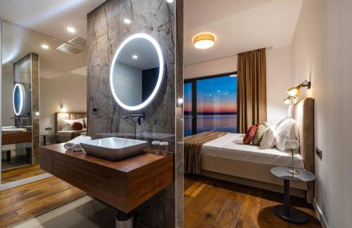 Luxury Villa Novita with Pool - Photo 41