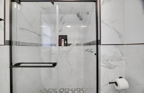 (NEW) Blue Mtn Poconos Retreat Htd pool pet frndly - Foto 32