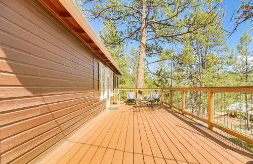 Pine Chateau Guest Cabin with Mtn Views and Sauna! - Photo 19