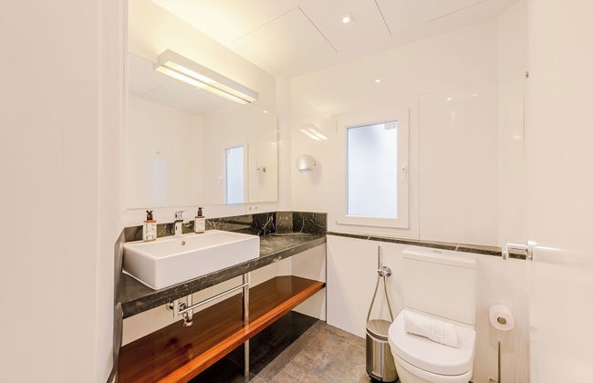 Stay U-nique Apartments Eslava - Photo 56