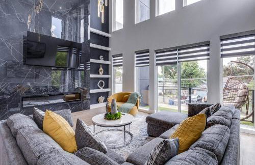 Luxury Newly Built 4 BR 4 Bath Home w/ Rooftop and Grill! - Foto 4