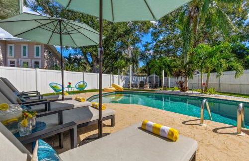 Family Oasis - Pool Hot Tub Games & Near Beach - Foto 4