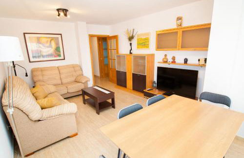 Apartamento de 4 dormitorios a tan sólo 2,5 km de la Playa San Juan - Foto 1