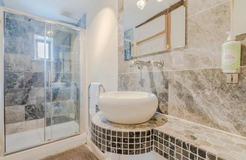 The Hunting Lodge at Ragley Estate - Photo 32