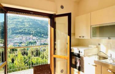 Accogliente Appartamento con Balcone Panoramico Fino a 3 Persone, Vicino al Centro Storico - Foto 8