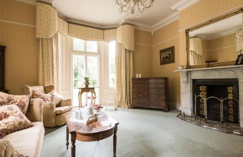 Northolme Hall - Photo 3