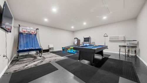 Pool, Hot Tub, Game Room & Sleeps 18! By StayLage - Foto 5, Game Room