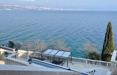 Villa Isabella - Luxury with style right next to the beach, private pool and sea view - Foto 8