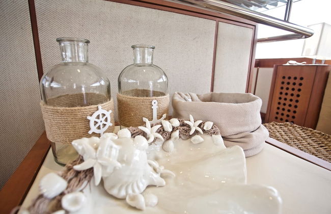 Italy Luxury Yacht Charter - Photo 48