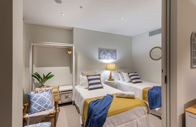 Hamptons Retreat on Level 77 Skytower - Photo 2