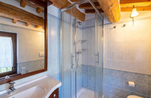 Apartment in a farmhouse with 2 swimming pools - Photo 10