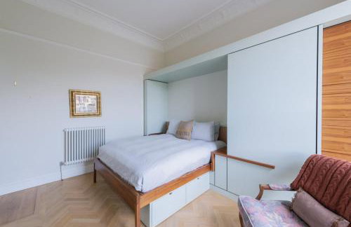 Luxury West End flat with stunning bay window views - Foto 9