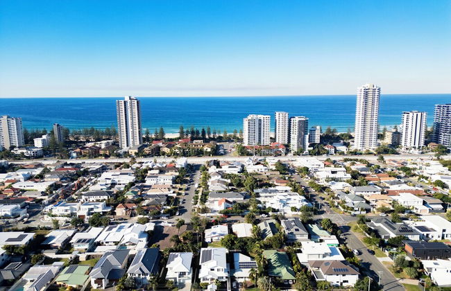 Beach Home in Burleigh Waters - Foto 56