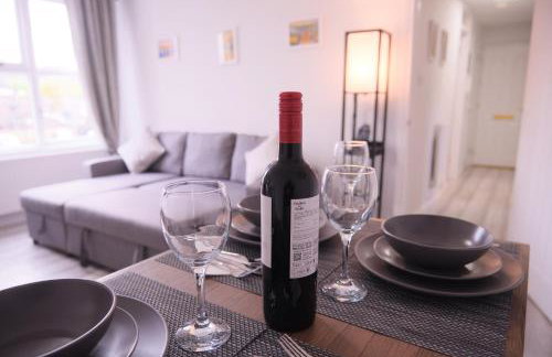 2BR City Centre Apartment By Travel Lets Short Term Rental Agency Derry With Free WiFi - Foto 39