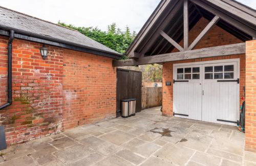 Central Caversham Traditional English House Pass the Keys - Photo 35