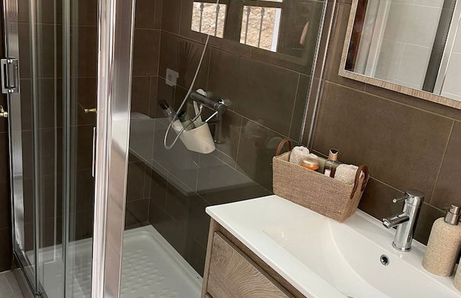 Captivating 3-bed Villa in Antas - Photo 8