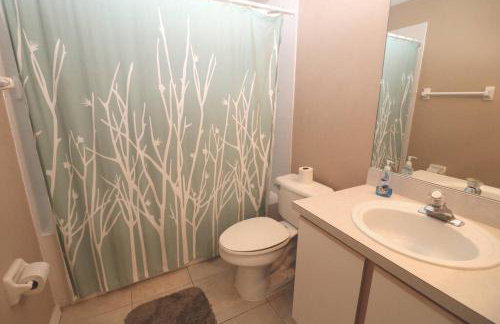 NEAR DIS & Sleeps 10! TWO King Master BR Suites, Bunks For The Kids, Private Patio, NO Steps, Pool, LOW Rates! - Foto 71