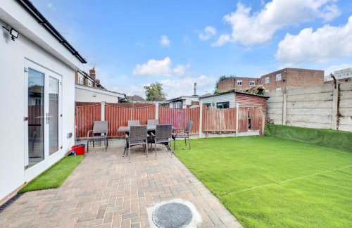 4 Bed - Sleeps 8 - Free Parking - Garden - Foto 17