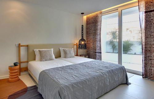 Casa do Pátio-Two Private Pools Villa- Rooftop & Panoramic Pool by DreamvillasAlbufeira - Foto 16