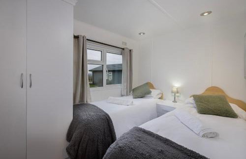 Tranquil Lodge with river views - Foto 15