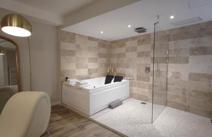 Instant Plaisirs - T2 60m2 avec Terrasse et Balnéo privative - Foto 14