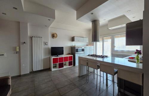 Fronte mare con grande terrazzo spiaggia sotto casa - WiFi - Photo 2