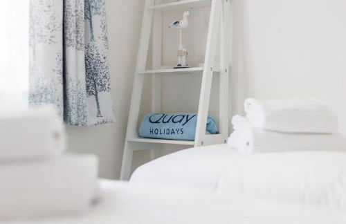 Spinnaker House-with Tesla Electric Charging Point - Photo 27