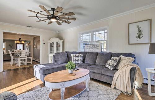 Mattituck Home with Fireplaces - Near Wineries - Foto 17