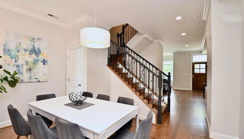 Elegant 5BR home near Capitol Hill! Free Parking! - Foto 2