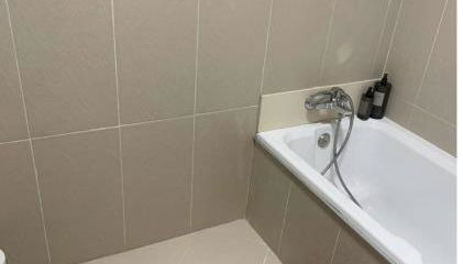 Alojamiento espacioso ideal para visitas en grupo - Photo 2