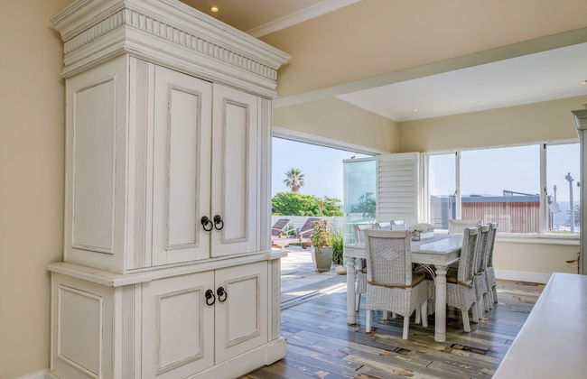 Beach-style Camps Bay Home w Pool Garden Barbados - Photo 15