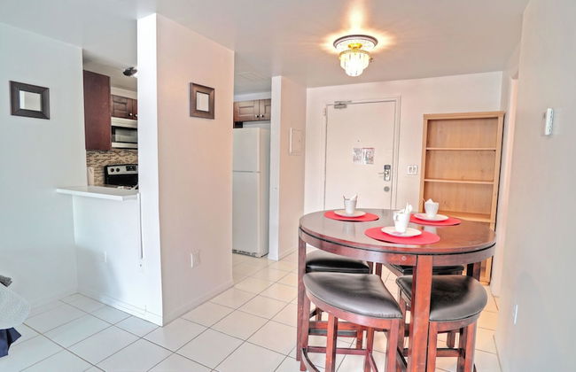 Deluxe Studios and Apartments at the Casablanca - Photo 21