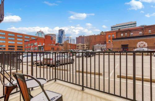 Comfy 1BR-Parking, Rooftop, Near Arrowhd & TMobile - Foto 54