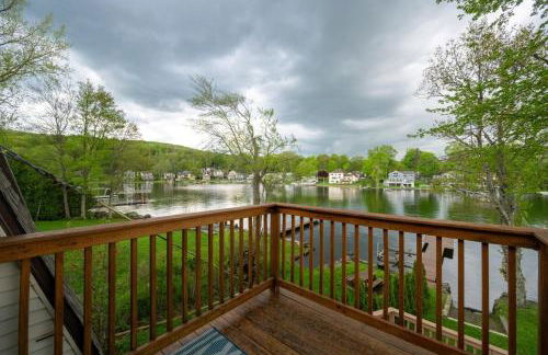 Waterfront Cottage at Highland Lake with Dock - Foto 5