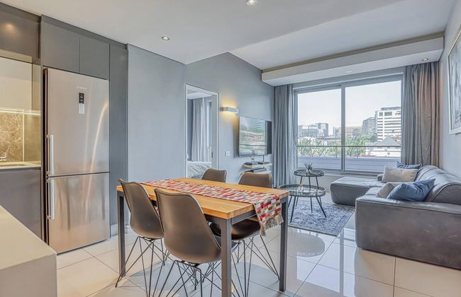 Luxury 1 Bed Apartment at The Capital on the Park - Photo 15