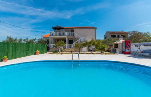 6 Bedroom Lovely Home In Ceranje Gornje - Foto 1