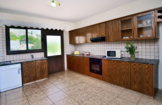 Villa Only 50m To The Sea, Sleeps 12, Polis - Foto 12