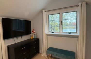 Cozy Waterfront Cottage - Sleeps 4 - Foto 18